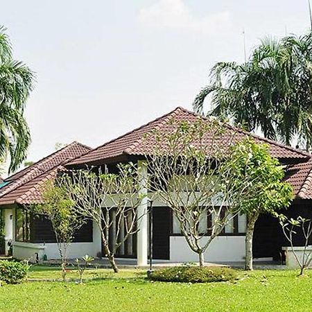 Pattaya Country Club & Resort Ban Pong  Exterior photo
