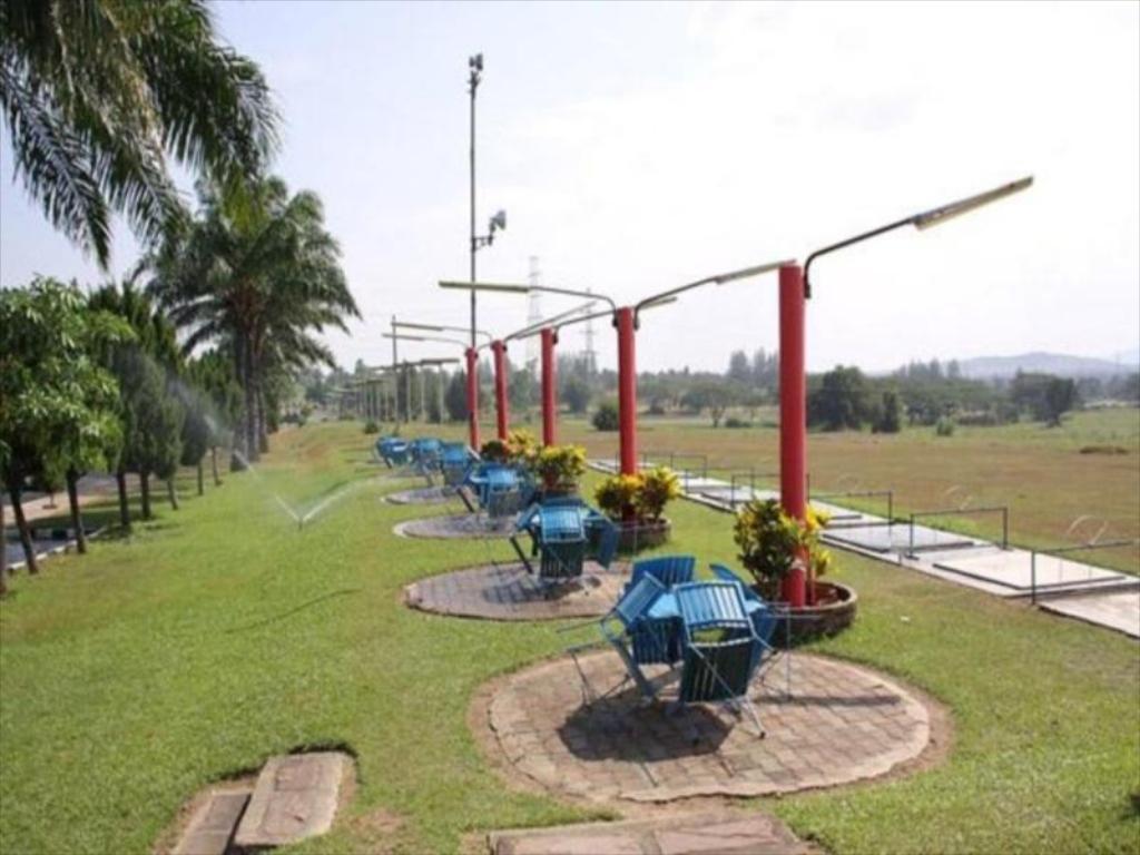 Pattaya Country Club & Resort Ban Pong  Exterior photo